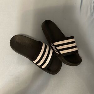 Adidas slides sz 2 boys